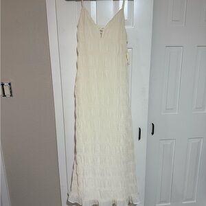 Elegant White Maxi Dress
